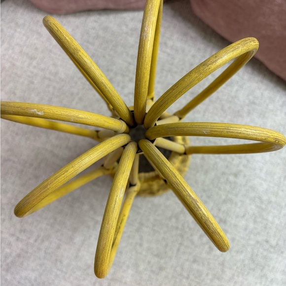 Yellow Woven Basket with Unique Design - Picture 3 of 4